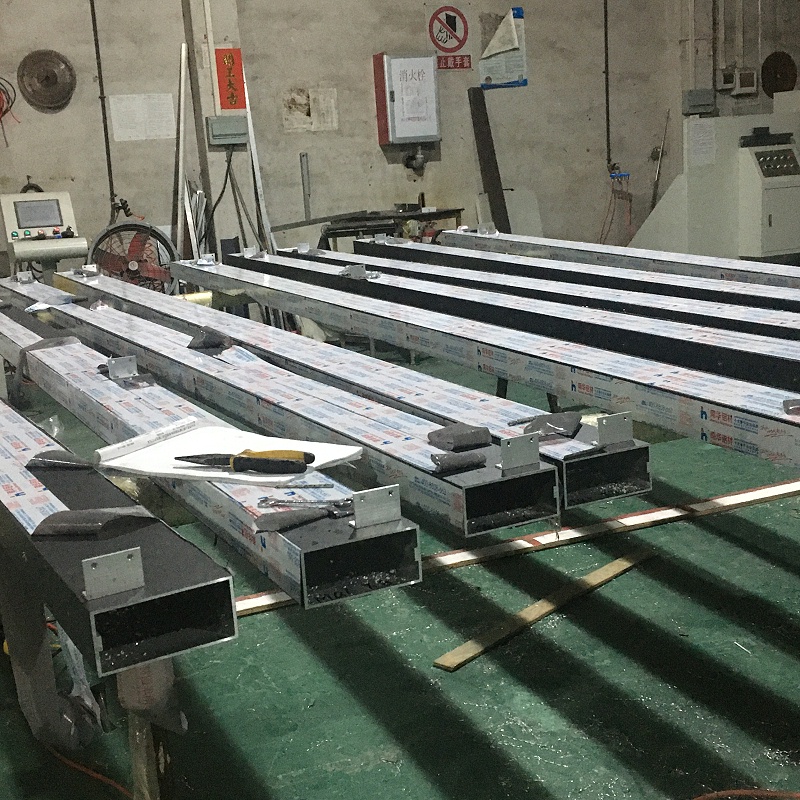 樓上樓門窗專業(yè)安裝的高端鋁合金門窗伴你溫暖過冬！