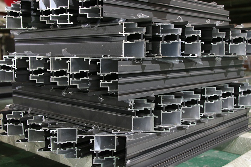 樓上樓高端門窗-樓上樓門窗怎么樣？可以定制鋁門窗嗎？