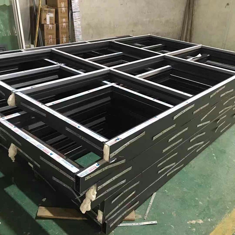 嚴(yán)嚴(yán)冬日里選擇保暖的鋁木復(fù)合門窗有多重要？